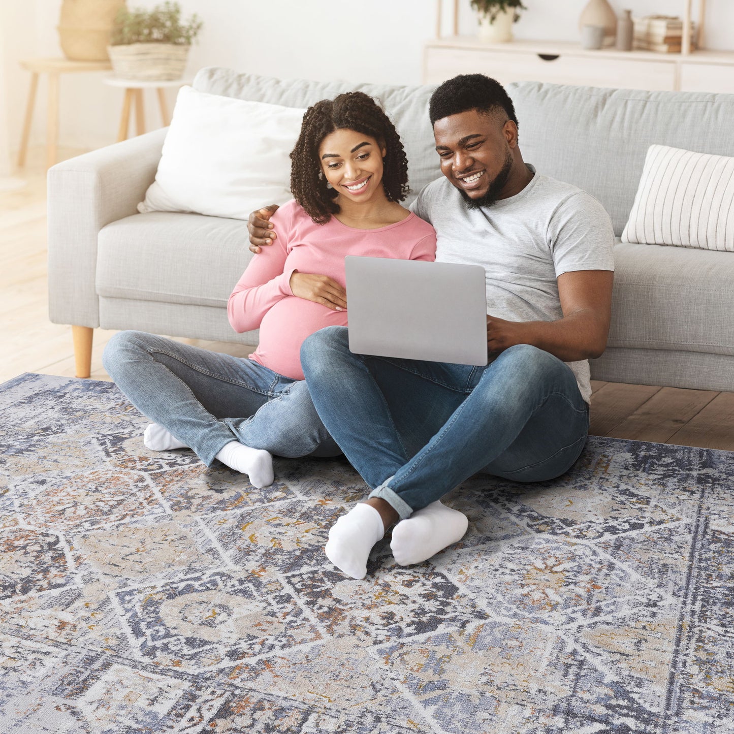 Payas - 5' X 7' Traditional Area Rug - Multi